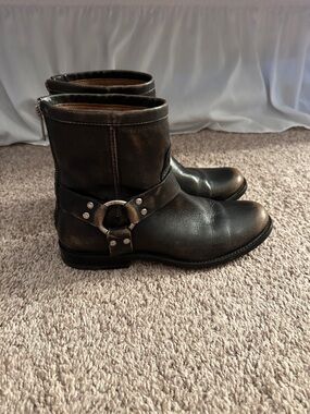 Frye Phillip Harness Short Boots size 6.5